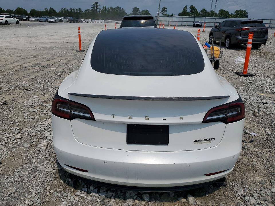 61046616 :رقم المزاد ، 5YJ3E1EB4KF487321 vin ، 2019 Tesla Model 3 مزاد بيع
