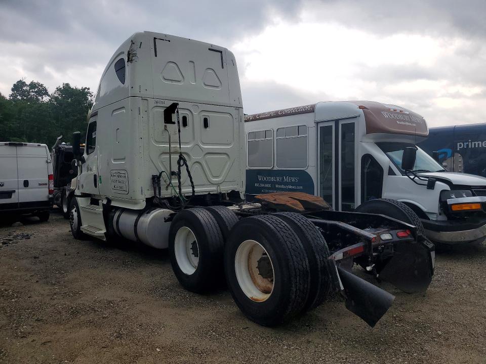 60766966 :رقم المزاد ، 3AKJHHDR7JSKC8414 vin ، 2018 Freightliner Cascadia مزاد بيع