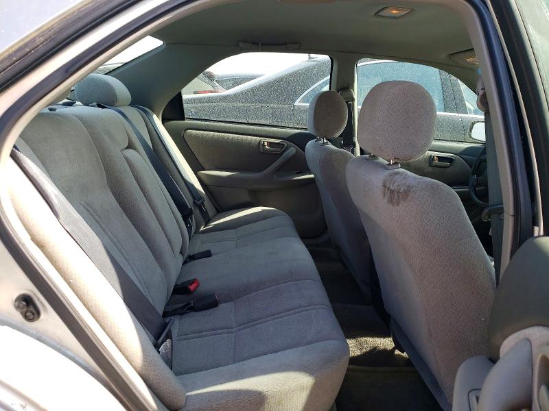 61565296 :رقم المزاد ، 4T1BF22K41U962972 vin ، 2001 Toyota Camry مزاد بيع