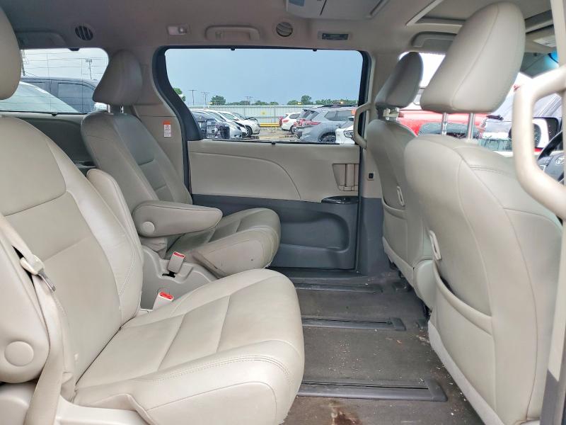 2017 Toyota Sienna მანქანა იყიდება აუქციონზე, vin: 5TDDZ3DC4HS180072, აუქციონის ნომერი: 62628416