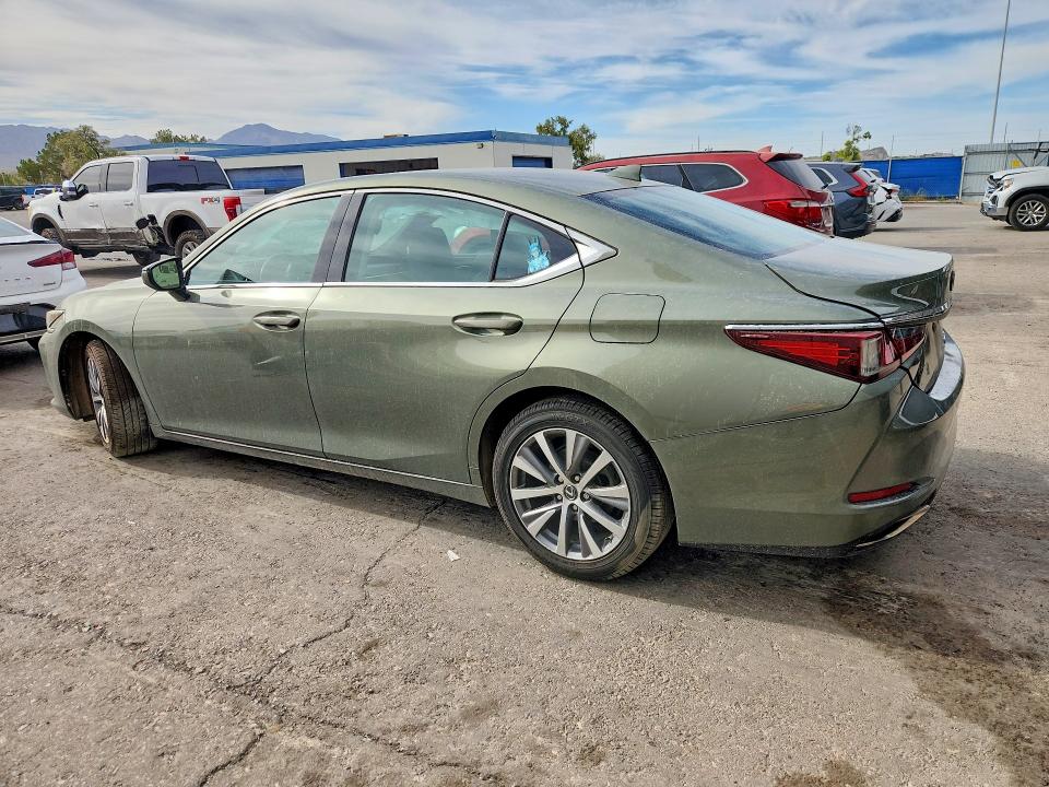 59342636 :رقم المزاد ، 58ABZ1B15KU034381 vin ، 2019 Lexus Es مزاد بيع
