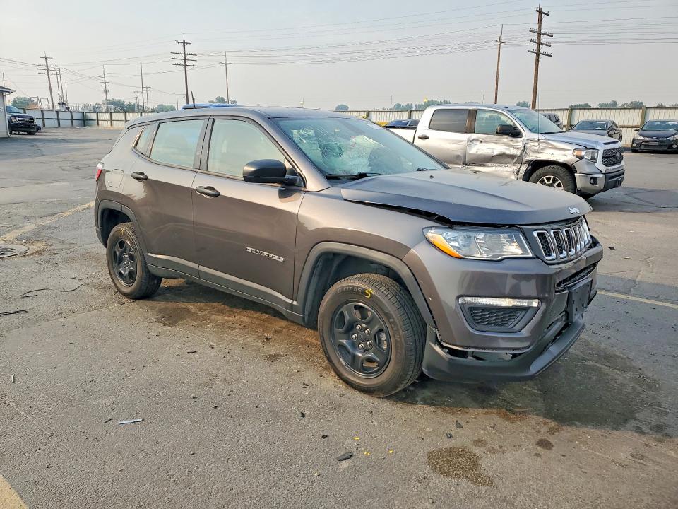 Продаж на аукціоні авто 2018 Jeep Compass, vin: 3C4NJDAB8JT415596, номер лоту: 61762056
