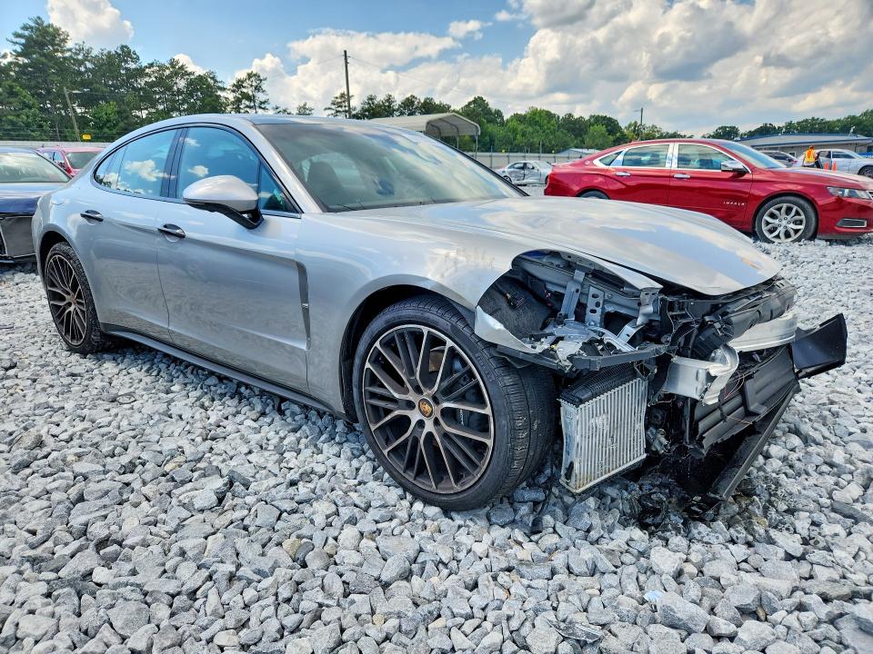 60232606 :رقم المزاد ، WP0AJ2A74PL103570 vin ، 2023 Porsche Panamera مزاد بيع