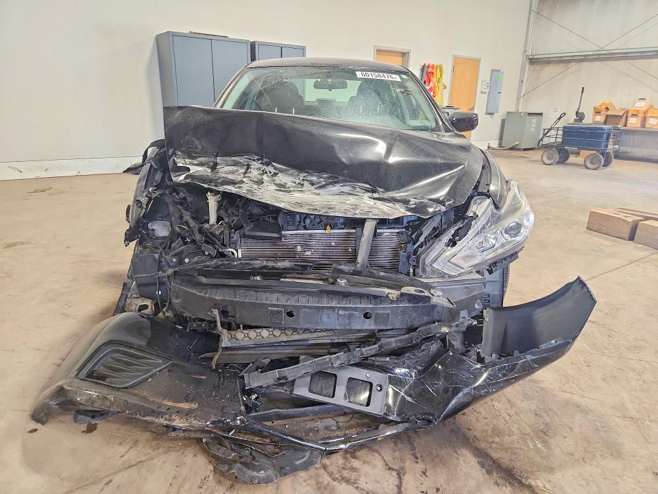 60158476 :رقم المزاد ، 1N4AL3AP7JC470721 vin ، 2018 Nissan Altima مزاد بيع