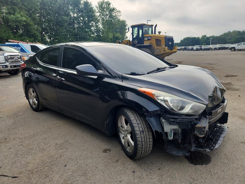 Продажа на аукционе авто 2012 Hyundai Elantra, vin: KMHDH4AE4CU475798, номер лота: 62900326