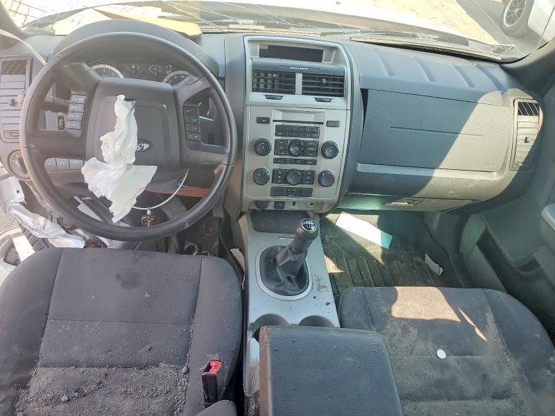 2011 Ford Escape მანქანა იყიდება აუქციონზე, vin: 1FMCU0D73BKB39843, აუქციონის ნომერი: 59587146