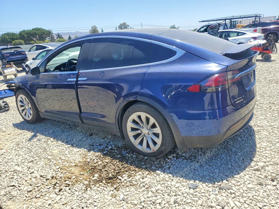 Продаж на аукціоні авто 2018 Tesla Model X, vin: 5YJXCAE20JF123676, номер лоту: 59825076