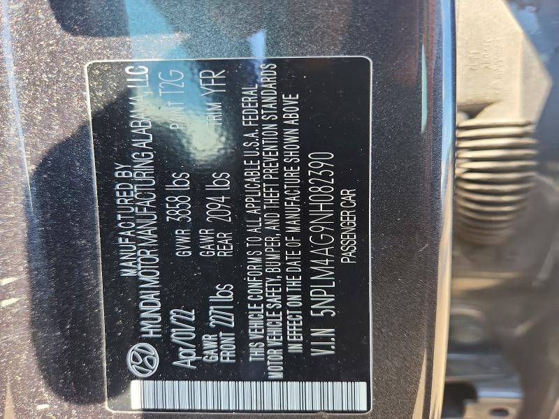 61672766 :رقم المزاد ، 5NPLM4AG9NH082390 vin ، 2022 Hyundai Elantra مزاد بيع