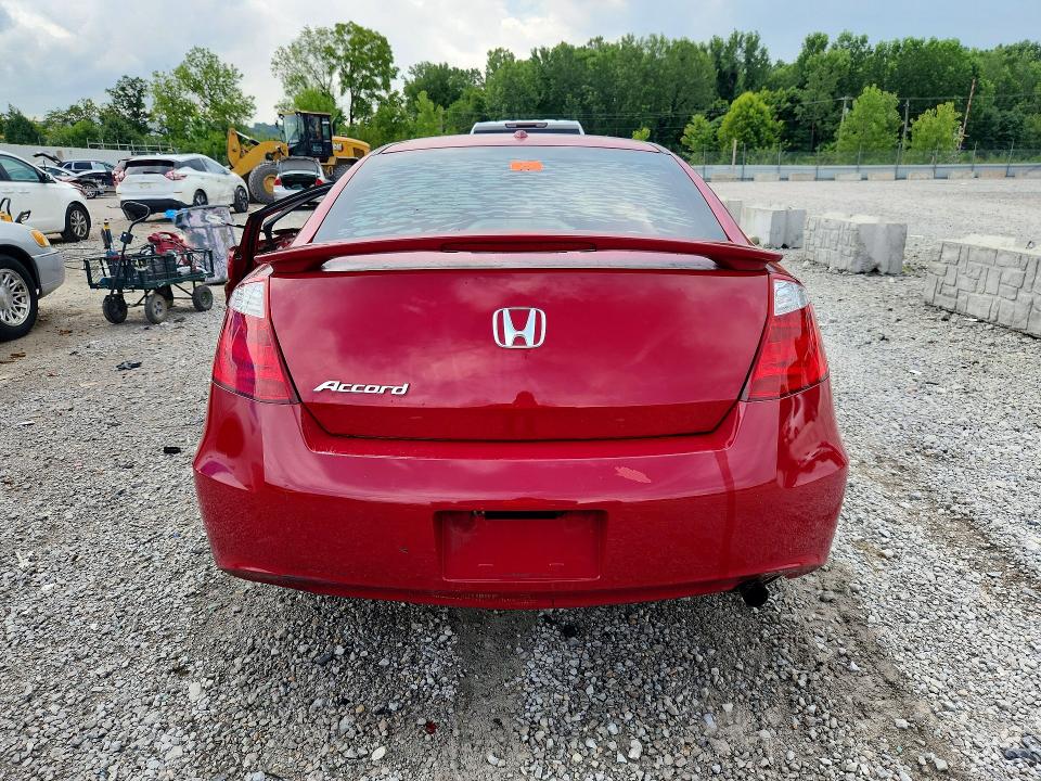 60173556 :رقم المزاد ، 1HGCS12878A014825 vin ، 2008 Honda Accord مزاد بيع