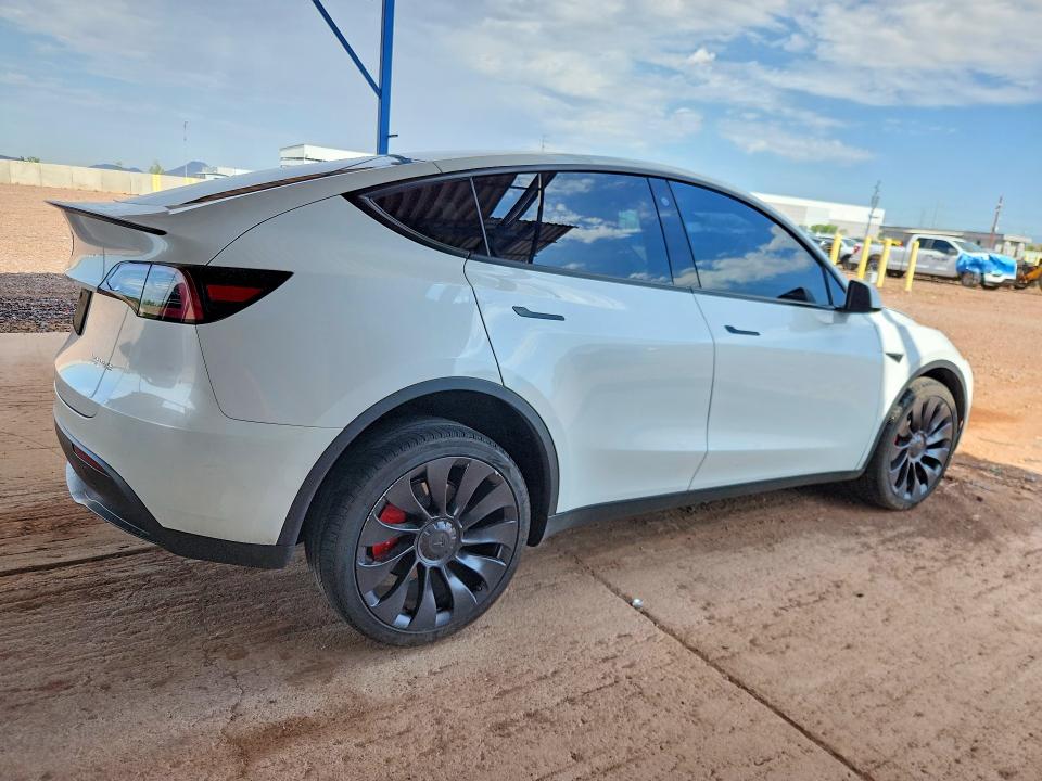 Продаж на аукціоні авто 2023 Tesla Model Y, vin: 7SAYGDEFXPF712887, номер лоту: 61617616