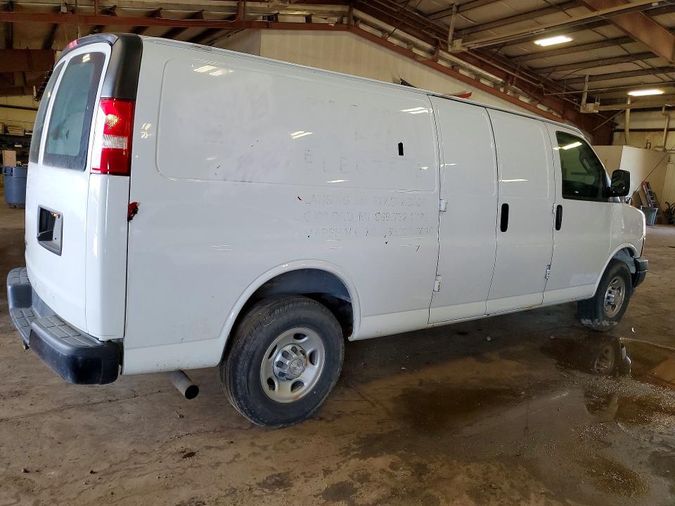 59132266 :رقم المزاد ، 1GCWGBFP9J1257014 vin ، 2018 Chevrolet Express G2500 مزاد بيع