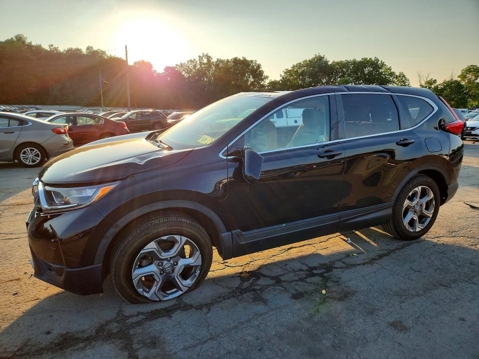 61052676 :رقم المزاد ، 7FARW2H56JE016003 vin ، 2018 Honda Cr-v مزاد بيع