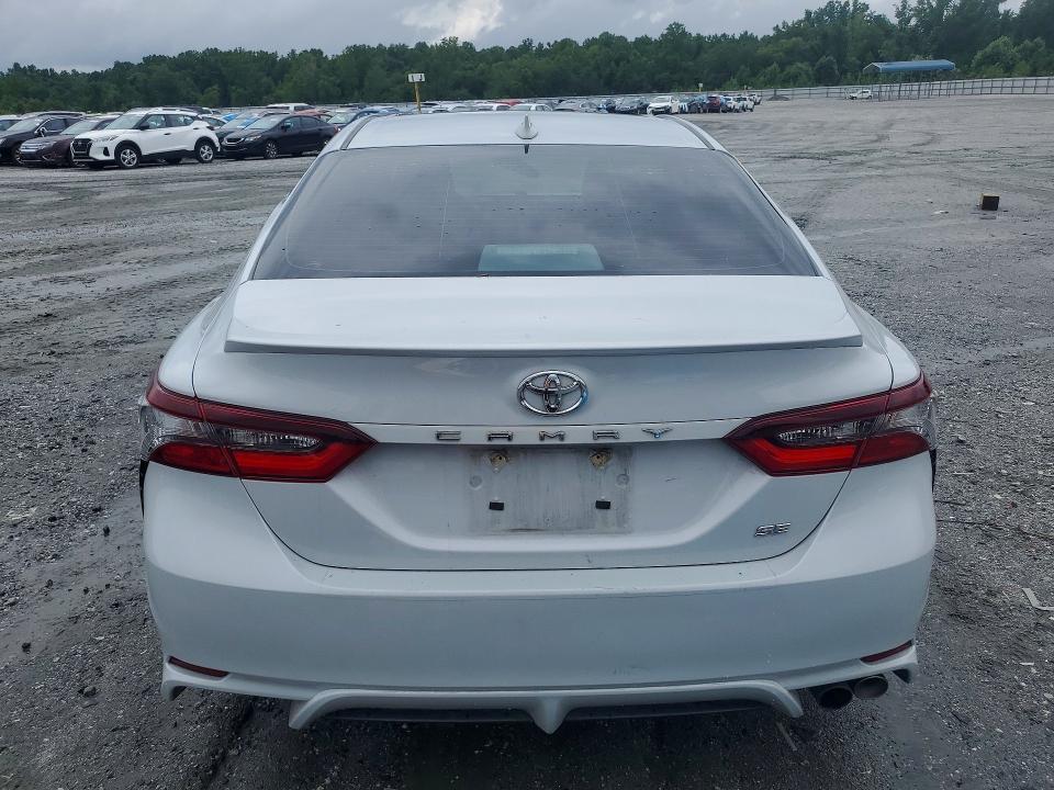 60973536 :رقم المزاد ، 4T1T11AKXRU189628 vin ، 2024 Toyota Camry مزاد بيع