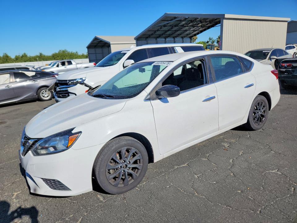 60205476 :رقم المزاد ، 3N1AB7AP7JY303547 vin ، 2018 Nissan Sentra مزاد بيع