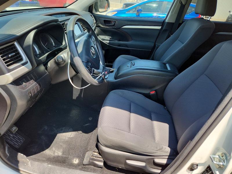 60994946 :رقم المزاد ، 5TDBZRFH6HS437798 vin ، 2017 Toyota Highlander مزاد بيع