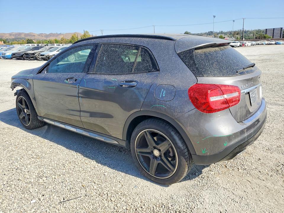 62079246 :رقم المزاد ، WDCTG4EB3HJ285089 vin ، 2017 Mercedes-benz Gla مزاد بيع