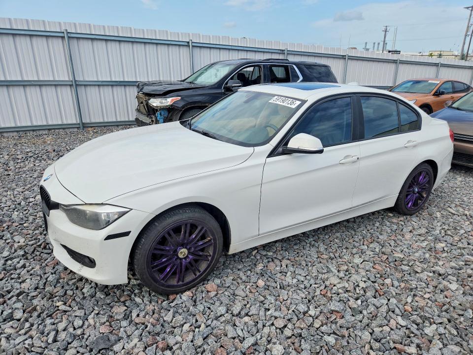 59190136 :رقم المزاد ، WBA3C3C54DF979793 vin ، 2013 Bmw 320 مزاد بيع