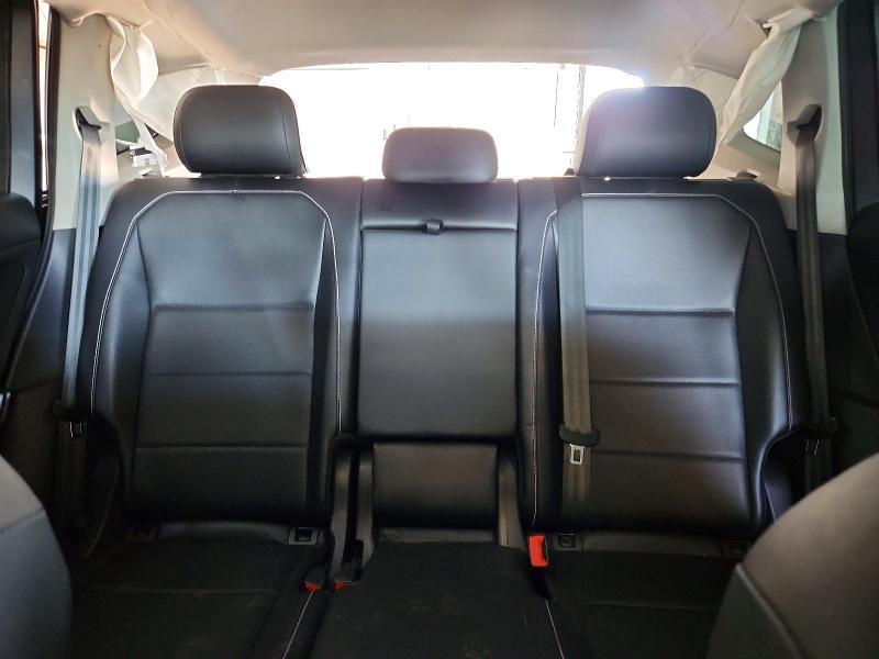 59300036 :رقم المزاد ، 3VV2B7AXXMM048116 vin ، 2021 Volkswagen Tiguan مزاد بيع