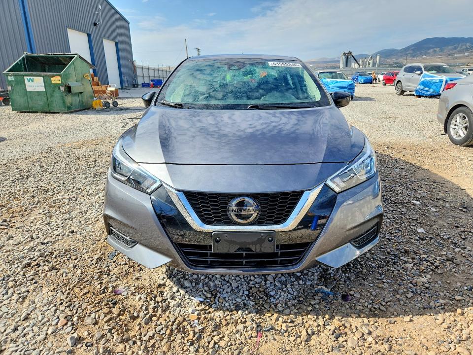 61589346 :رقم المزاد ، 3N1CN8DV0ML896198 vin ، 2021 Nissan Versa مزاد بيع