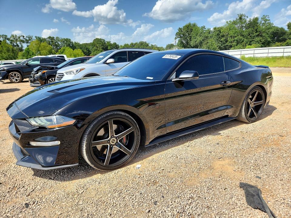 61760436 :رقم المزاد ، 1FA6P8CF3J5137609 vin ، 2018 Ford Mustang مزاد بيع
