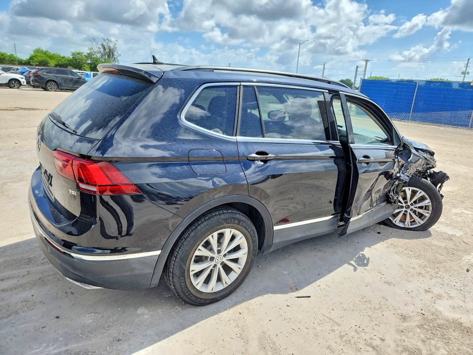 62099096 :رقم المزاد ، 3VV3B7AX6JM088399 vin ، 2018 Volkswagen Tiguan مزاد بيع