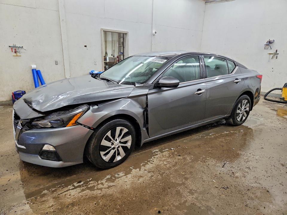 Продажа на аукционе авто 2022 Nissan Altima, vin: 1N4BL4BVXNN366287, номер лота: 62324996