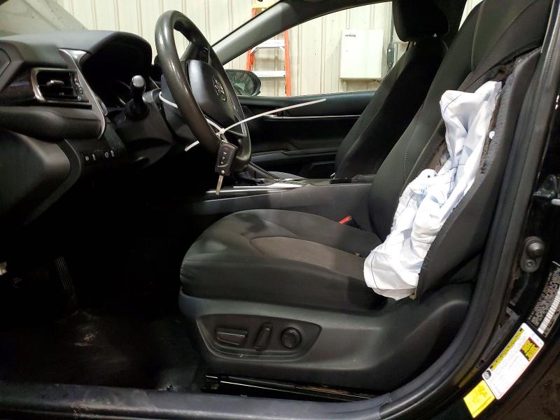60617826 :رقم المزاد ، 4T1C11AK8NU030648 vin ، 2022 Toyota Camry مزاد بيع