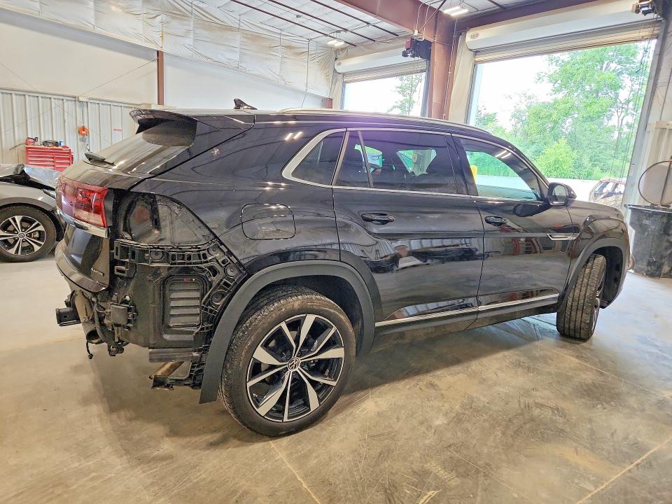 61768036 :رقم المزاد ، 1V2FE2CAXRC236404 vin ، 2024 Volkswagen Atlas Cross Sport مزاد بيع