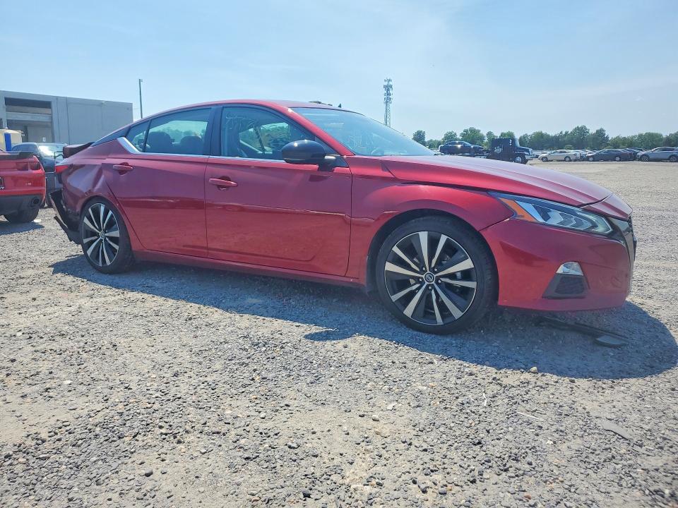 60758186 :رقم المزاد ، 1N4BL4CV2MN407752 vin ، 2021 Nissan Altima مزاد بيع