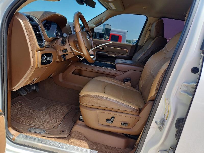 61170726 :رقم المزاد ، 3C63RRNL8NG135215 vin ، 2022 Ram 3500 مزاد بيع