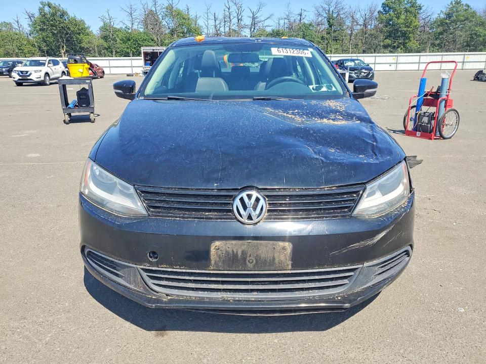 61312306 :رقم المزاد ، 3VWDP7AJ8CM371256 vin ، 2012 Volkswagen Jetta مزاد بيع