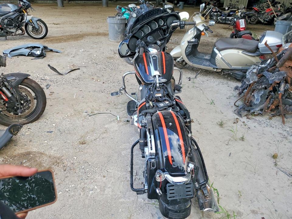 62820726 :رقم المزاد ، 1HD1KRM18EB627223 vin ، 2014 Harley-davidson Flhxs مزاد بيع
