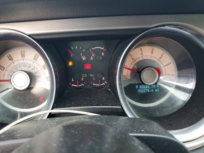60875126 :رقم المزاد ، 1ZVBP8EN5A5119865 vin ، 2010 Ford Mustang مزاد بيع