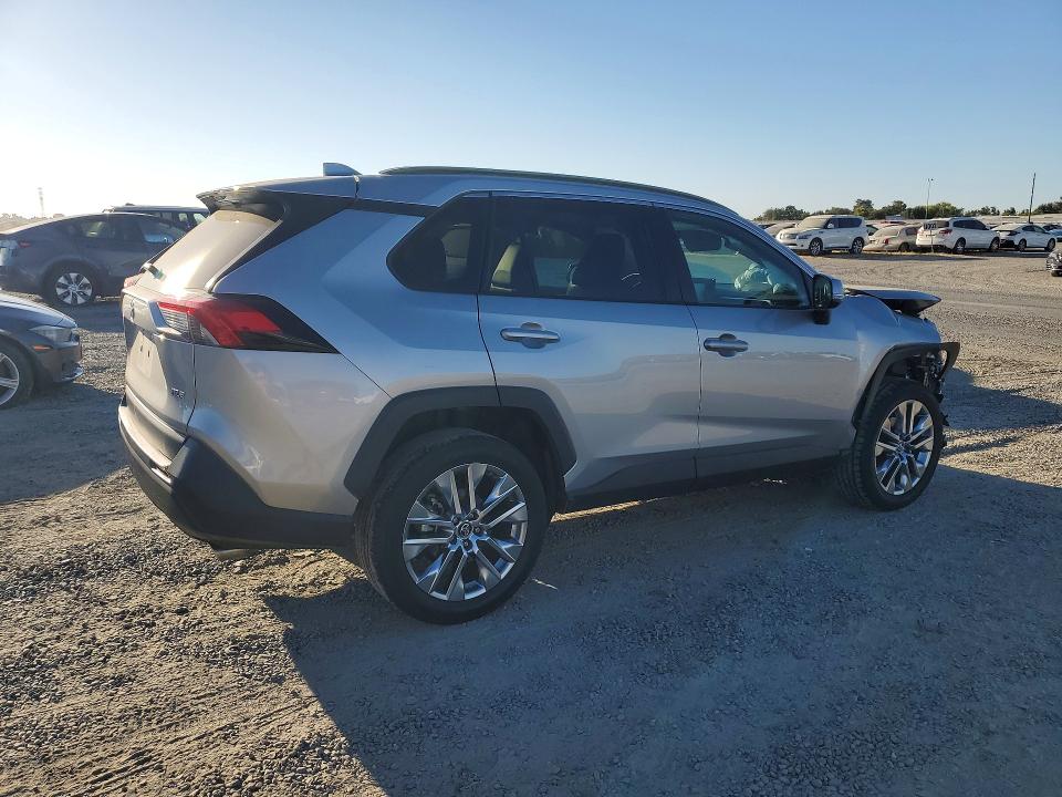 Продажа на аукционе авто 2019 Toyota Rav4, vin: 2T3C1RFV7KC020327, номер лота: 59744186