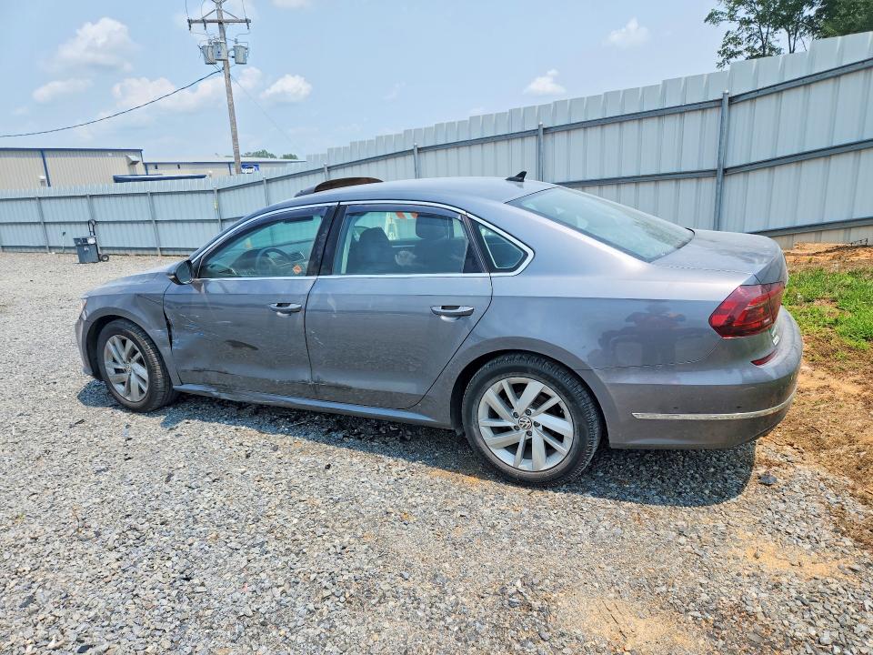 62599976 :رقم المزاد ، 1VWBA7A34JC000927 vin ، 2018 Volkswagen Passat مزاد بيع