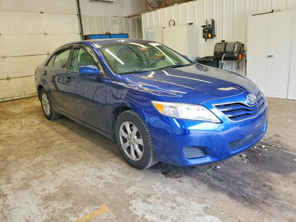 61716316 :رقم المزاد ، 4T4BF3EK5BR128864 vin ، 2011 Toyota Camry مزاد بيع