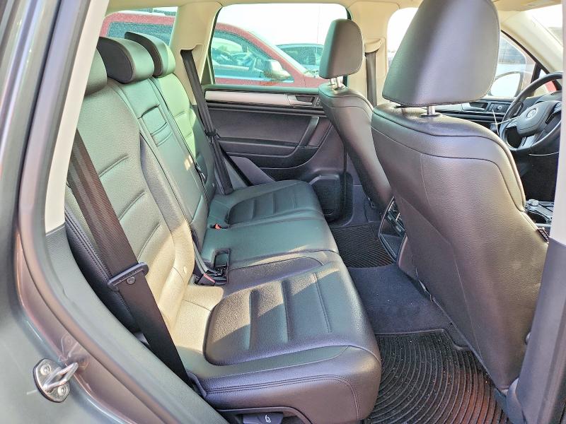 59732856 :رقم المزاد ، WVGEF9BP5GD003641 vin ، 2016 Volkswagen Touareg مزاد بيع