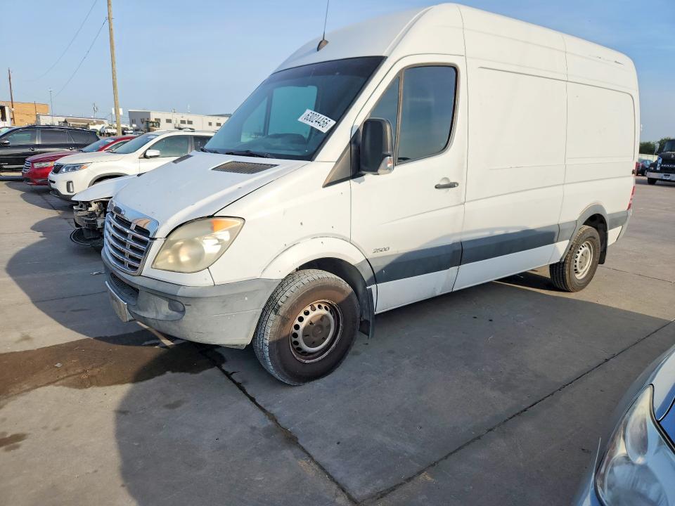Aukcja sprzedaży 2011 Freightliner Sprinter, vin: WDYPE7CC2B5517518, numer aukcji: 63024456
