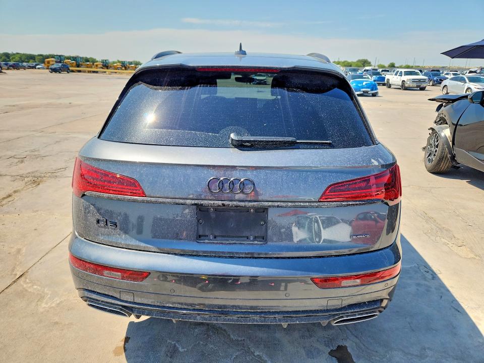 60041446 :رقم المزاد ، WA1EAAFY2N2001095 vin ، 2022 Audi Q5 مزاد بيع