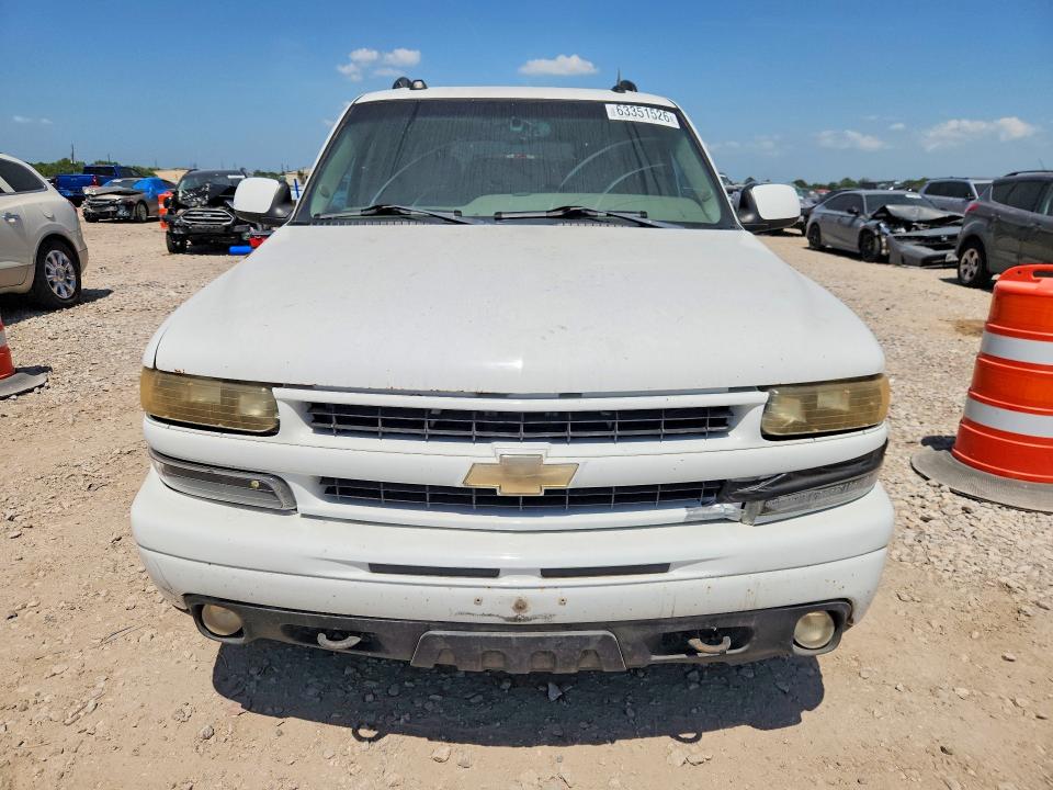63351526 :رقم المزاد ، 3GNFK16Z85G210680 vin ، 2005 Chevrolet Suburban مزاد بيع