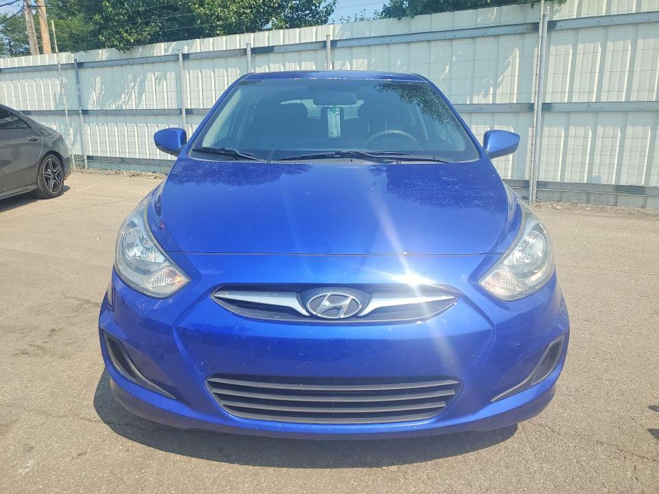 2013 Hyundai Accent მანქანა იყიდება აუქციონზე, vin: KMHCT5AE9DU092926, აუქციონის ნომერი: 61033566