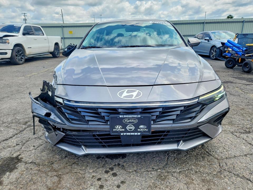Продажа на аукционе авто 2024 Hyundai Elantra, vin: KMHLS4DG4RU716195, номер лота: 62722316