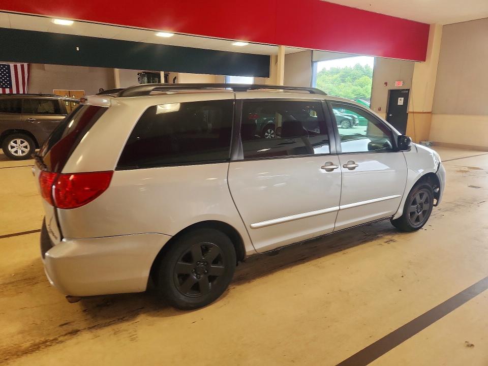 2007 Toyota Sienna მანქანა იყიდება აუქციონზე, vin: 5TDZK23C27S013312, აუქციონის ნომერი: 62230226