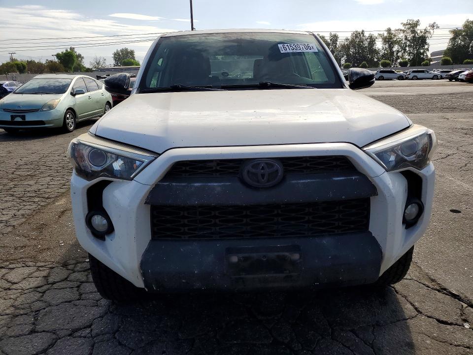 61539706 :رقم المزاد ، JTEBU5JRXJ5533111 vin ، 2018 Toyota 4runner مزاد بيع