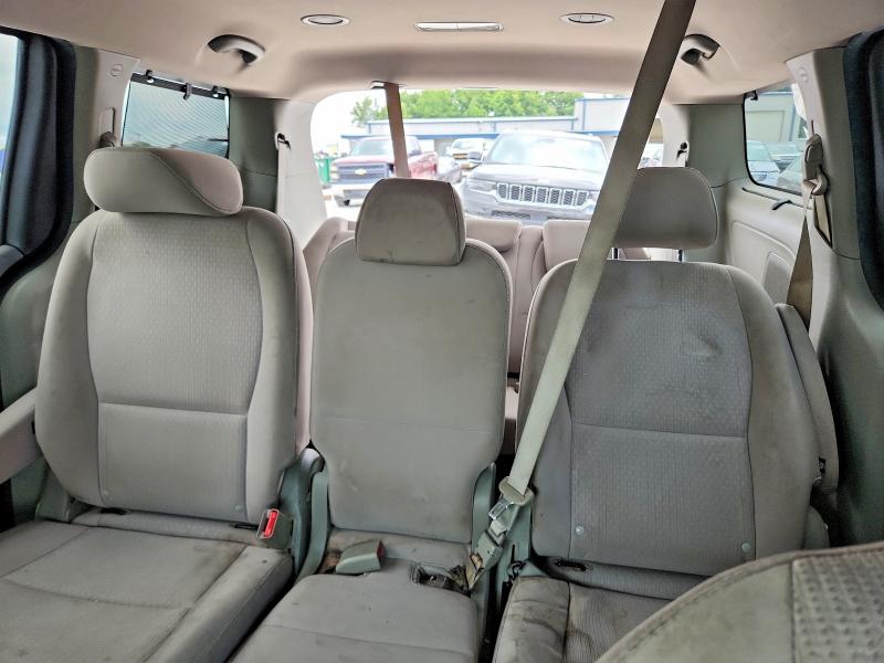 59707696 :رقم المزاد ، KNDMB5C13G6130536 vin ، 2016 Kia Sedona مزاد بيع