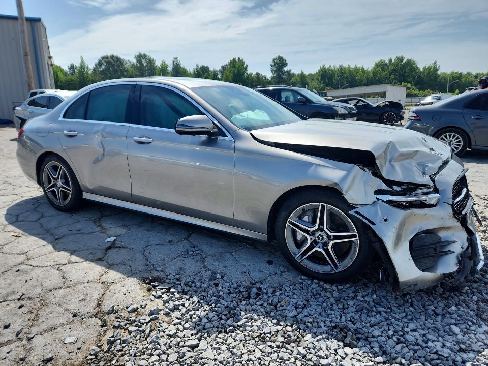 62047236 :رقم المزاد ، W1KZF8DB0MA909037 vin ، 2021 Mercedes-benz E مزاد بيع