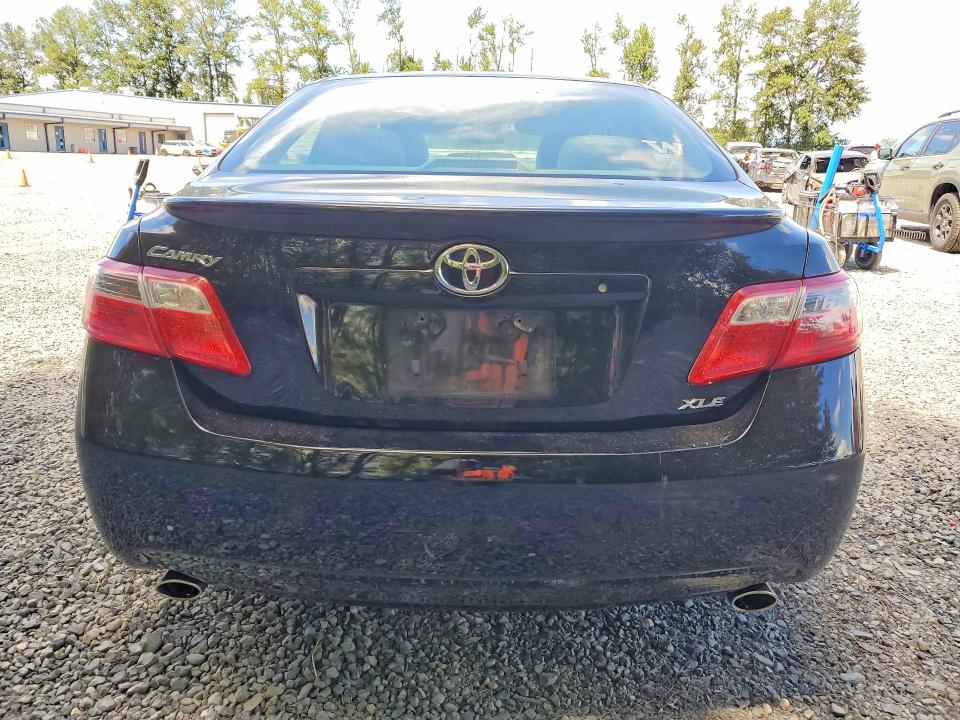 60981166 :رقم المزاد ، 4T1BK46K88U056271 vin ، 2008 Toyota Camry مزاد بيع