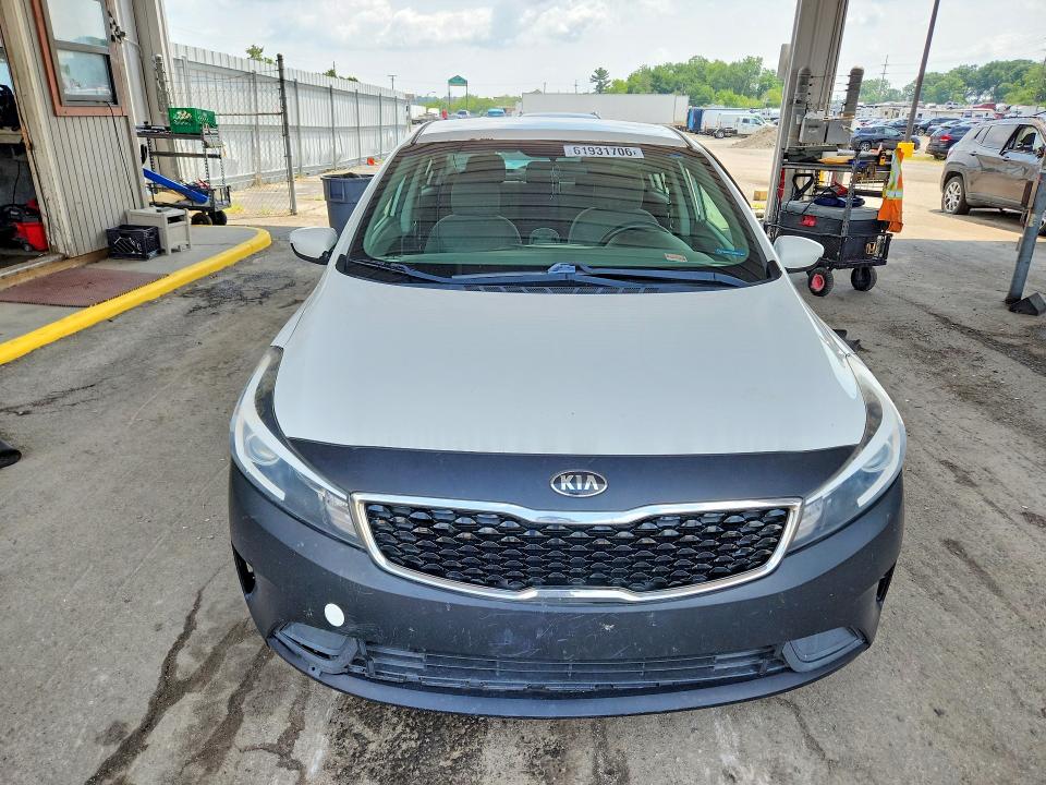 61931706 :رقم المزاد ، 3KPFK4A79HE069764 vin ، 2017 Kia Forte مزاد بيع