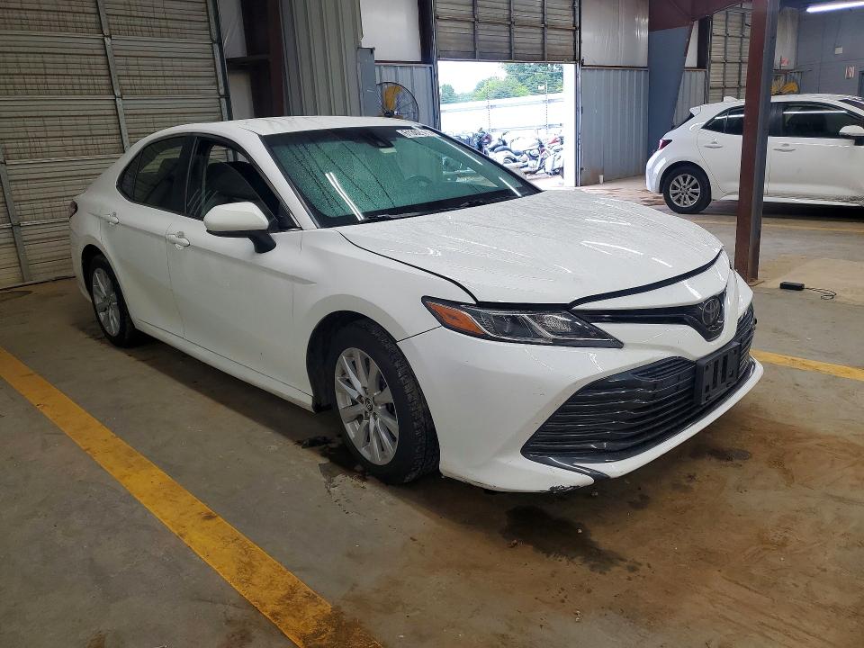 Продаж на аукціоні авто 2018 Toyota Camry, vin: JTNB11HK6J3008567, номер лоту: 61302566