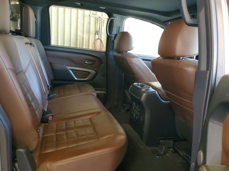 61970536 :رقم المزاد ، 1N6AA1ED0MN511104 vin ، 2021 Nissan Titan مزاد بيع